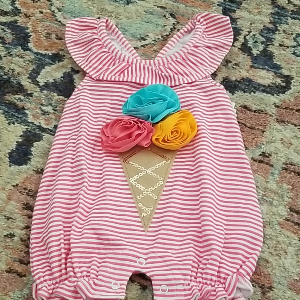 Mud Pie ice cream cone one piece. NWT.